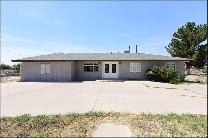 211 Isabel Way, Socorro, TX 79927 - photo 1