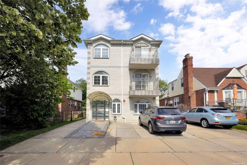 6949 185th St unit 2A, Fresh Meadows, NY 11365 - photo 1