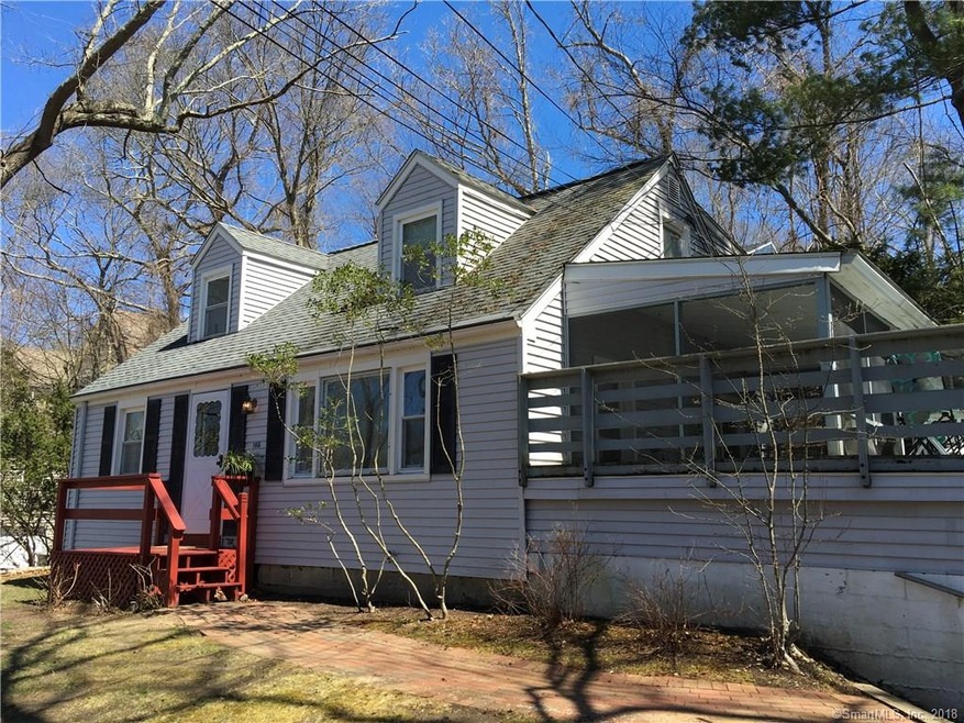 Welcome to 105 Edge Hill Rd.
