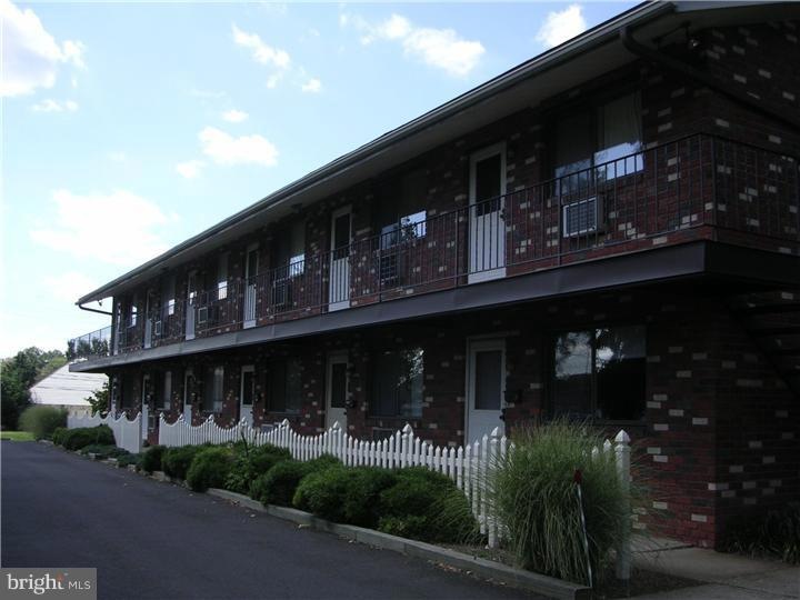 46 S 14th St unit 8, Quakertown, PA 18951 - photo 1