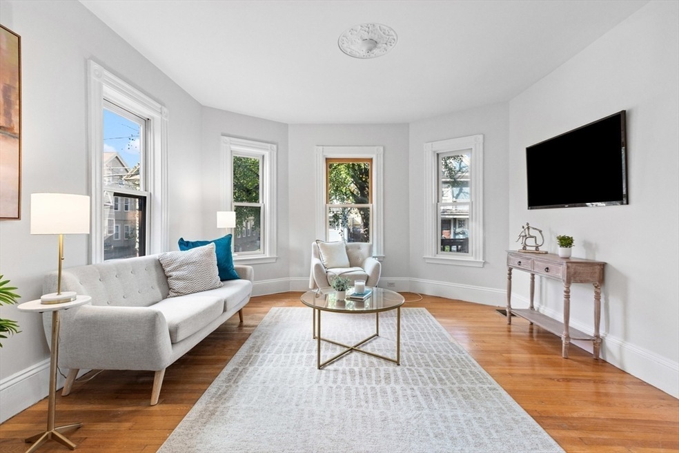 17 Willow Ave unit 1, Somerville, MA 02144 - photo 1