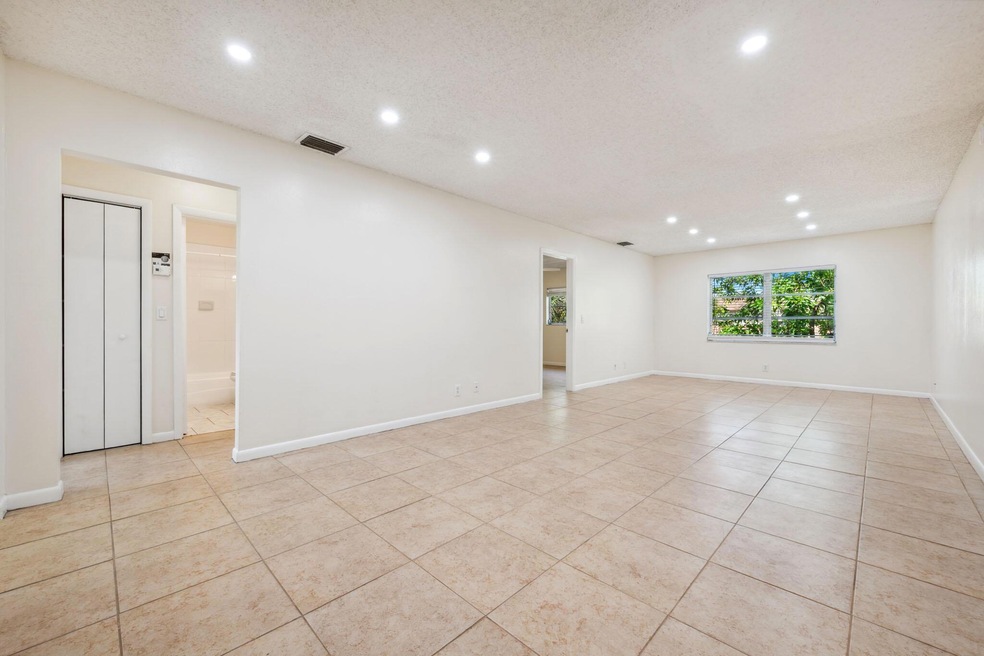 308 Southwind Ct unit 6, North Palm Beach, FL 33408 - photo 1
