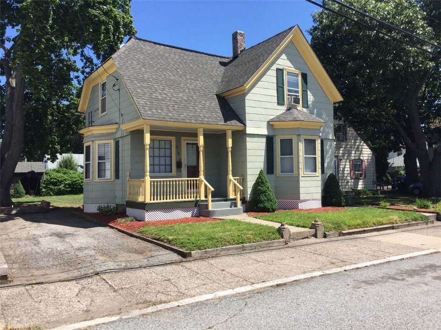 134 Bucklin St, Pawtucket, RI 02861 - photo 1