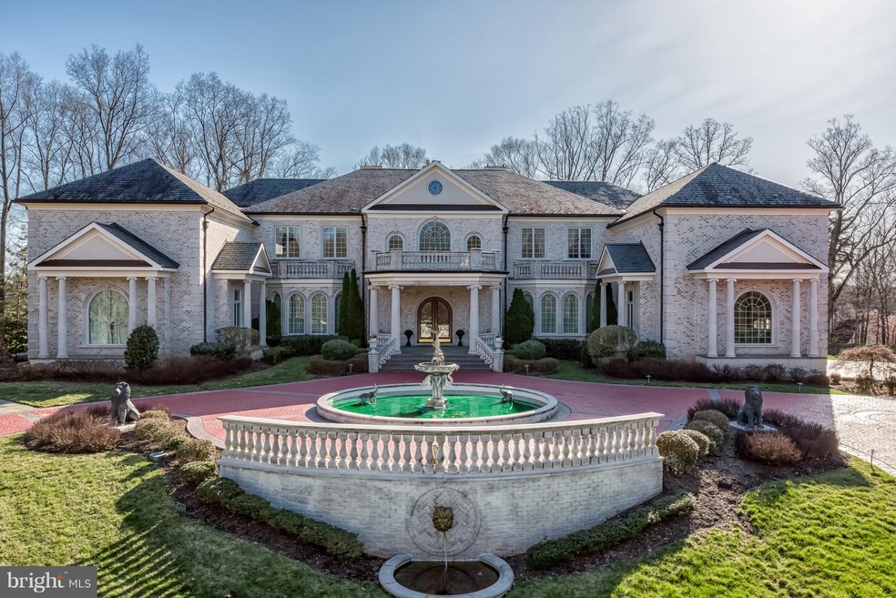 5335 Summit Dr, Fairfax, VA 22030 - photo 1