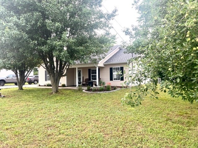 302 Cottonwood Dr, Shelbyville, TN 37160 - photo 1