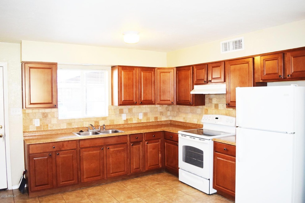 3414 W Del Monico Ln, Phoenix, AZ 85051 - photo 1