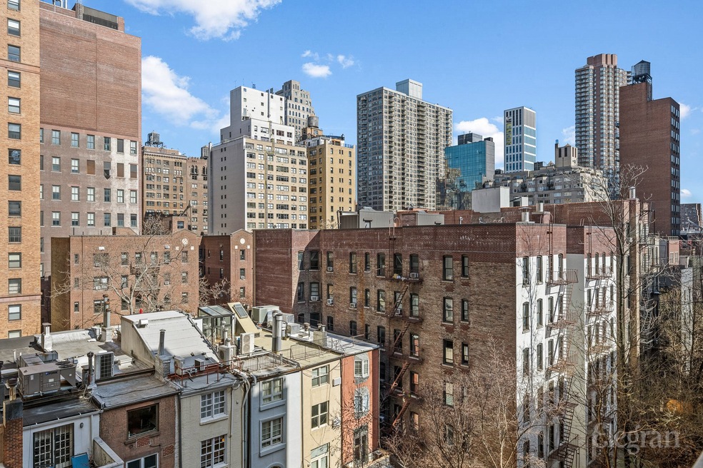 Sold $700,000 • Co-Listing Agent