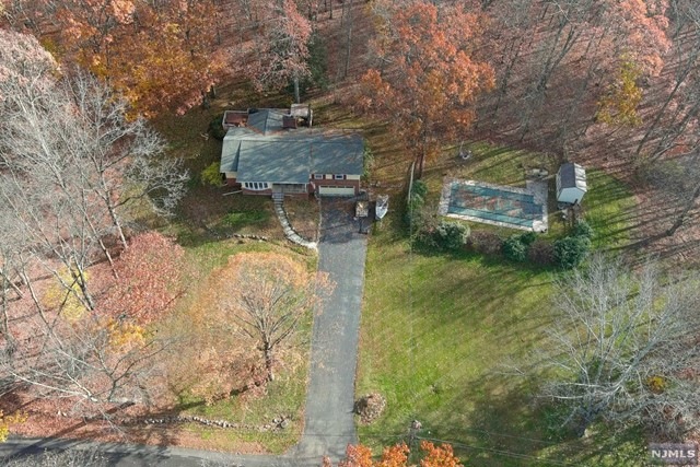 256 Lakeview Dr, Newton, NJ 07860 - photo 1