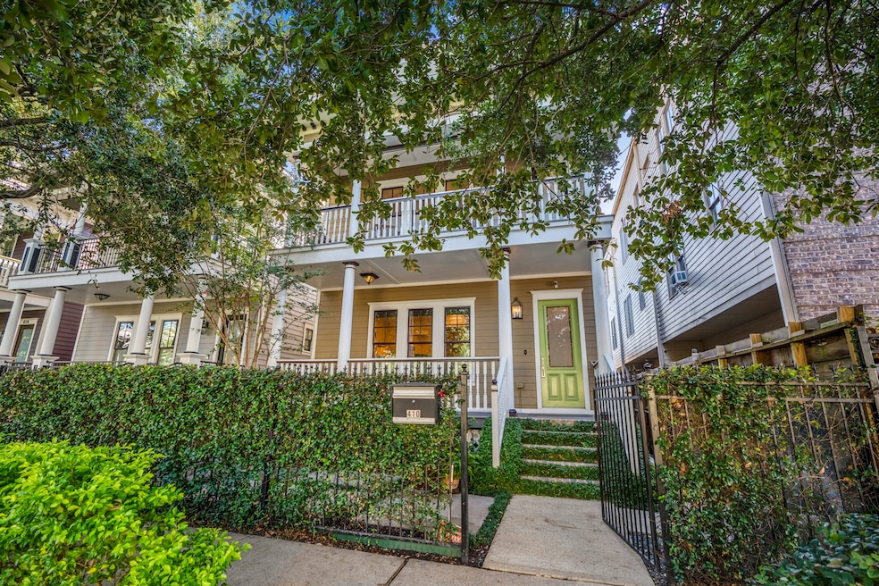 410 Cortlandt St, Houston, TX 77007 - photo 1