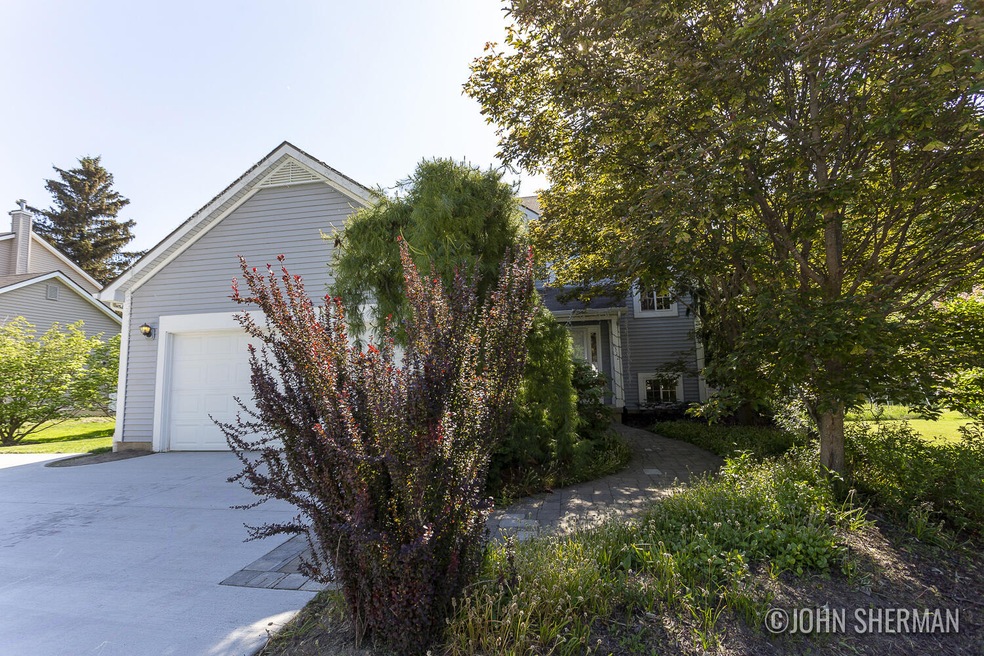 6312 Gossard Ave