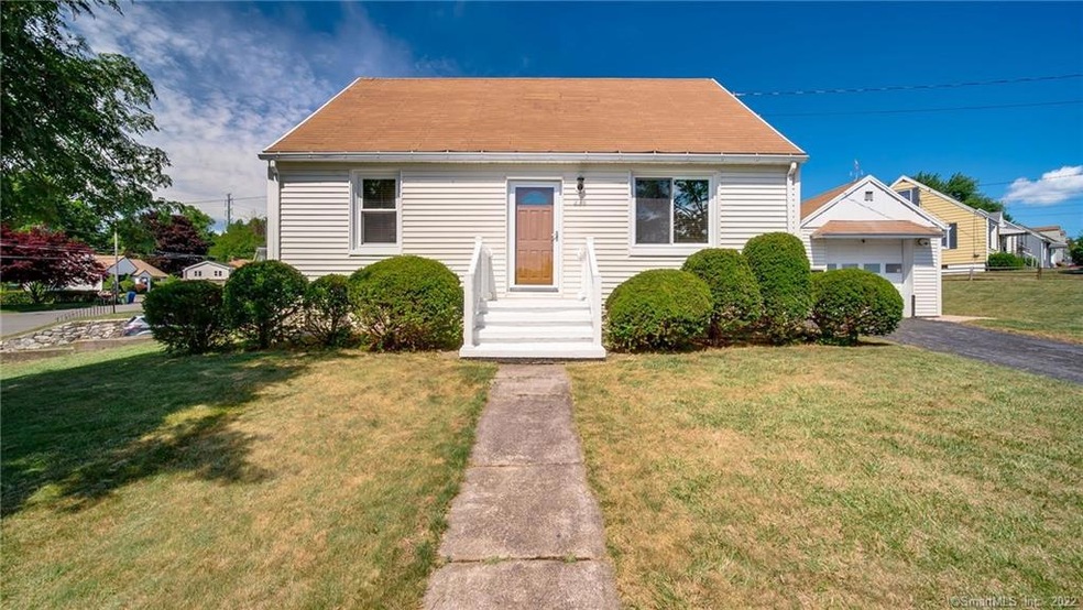 218 Anna Ave, Waterbury, CT 06708 - photo 1