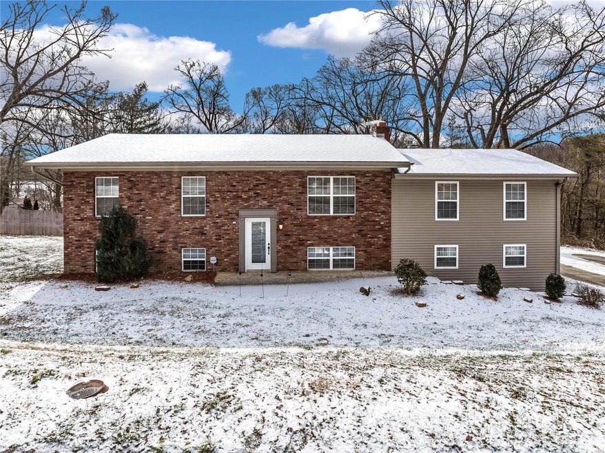 Welcome to 1114 Carlace Drive!