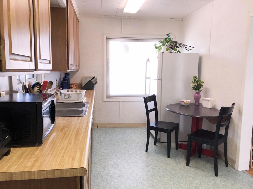 Spacious kitchen