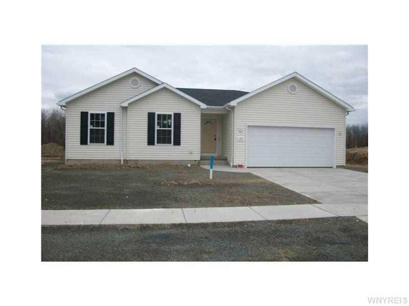 306 Selkirk Dr, North Tonawanda, NY 14120 - photo 1