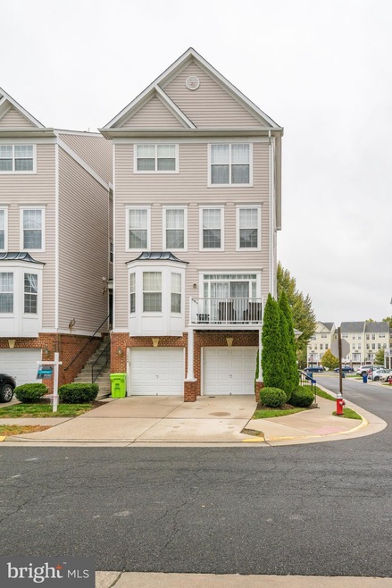 13650 Venturi Ln unit 209, Herndon, VA 20171 - photo 1