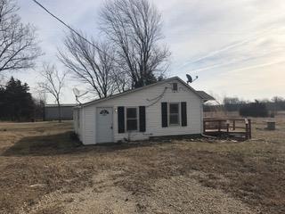 37221 Crescent Hill Rd, Osawatomie, KS 66064 - photo 1