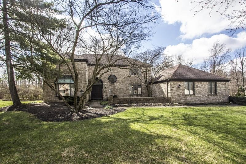 5749 Willow Creek Circle