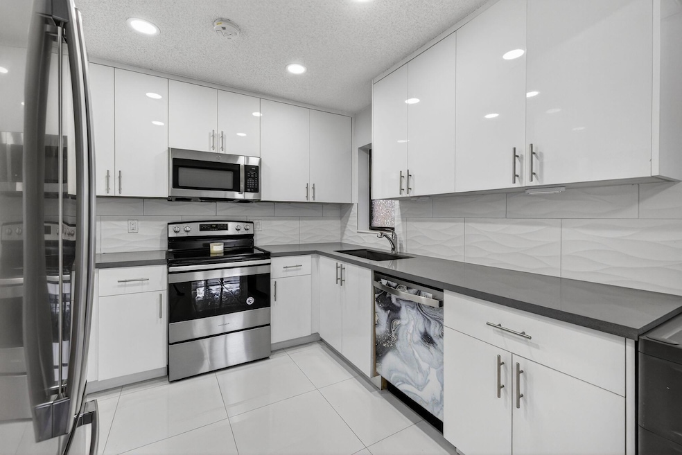 2515 Carambola Cir N, Coconut Creek, FL 33066 - photo 1