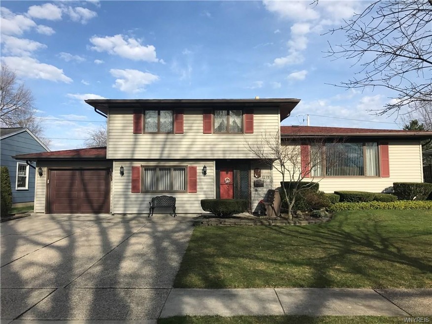 1295 Fairfax Ave, North Tonawanda, NY 14120 - photo 1