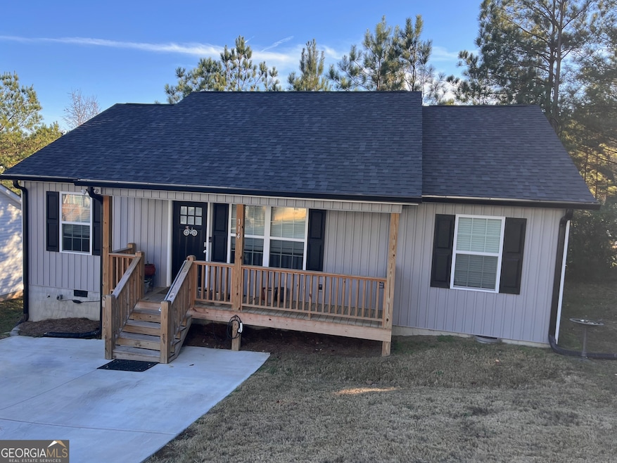 114 Roslyn Ct, Dalton, GA 30720 - photo 1