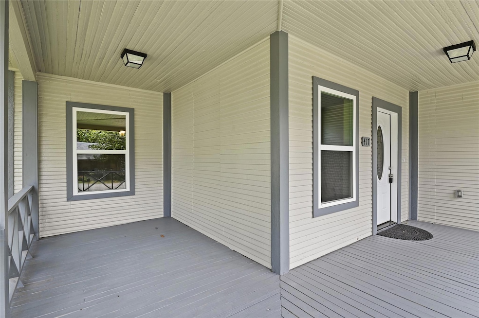 417 E 6th St, Bonham, TX 75418 - photo 1