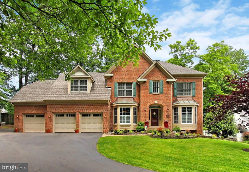 8051 Prichards Ct, Dunn Loring, VA 22027 - photo 1