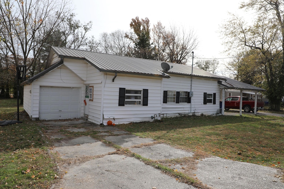 204 S 15th St, Sarcoxie, MO 64862 - photo 1