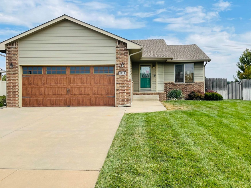 1714 N Nickelton Cir, Wichita, KS 67235 - photo 1