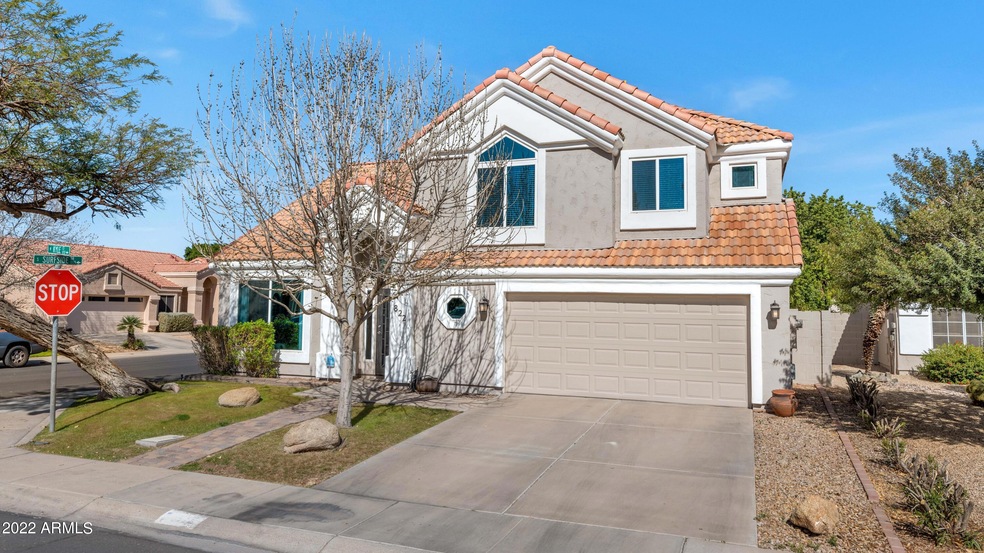 822 W Kyle Ct, Gilbert, AZ 85233 - photo 1