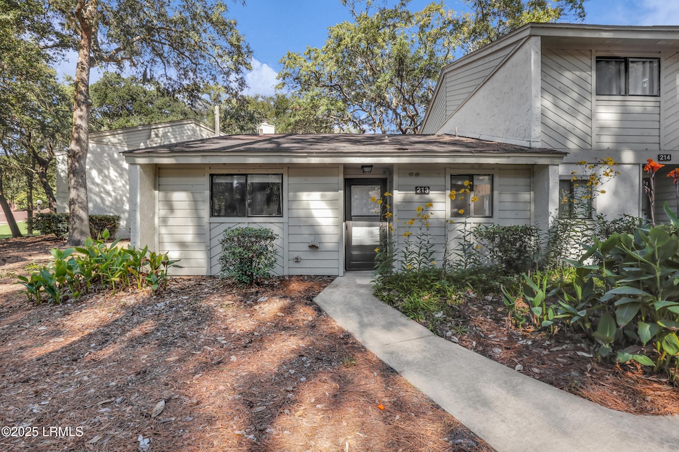96 Mathews Dr unit 213, Hilton Head Island, SC 29926 - photo 1