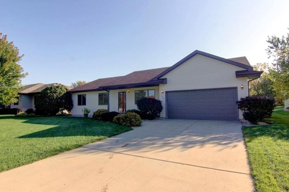 113 Teddy St, Brooklyn, WI 53521 - photo 1