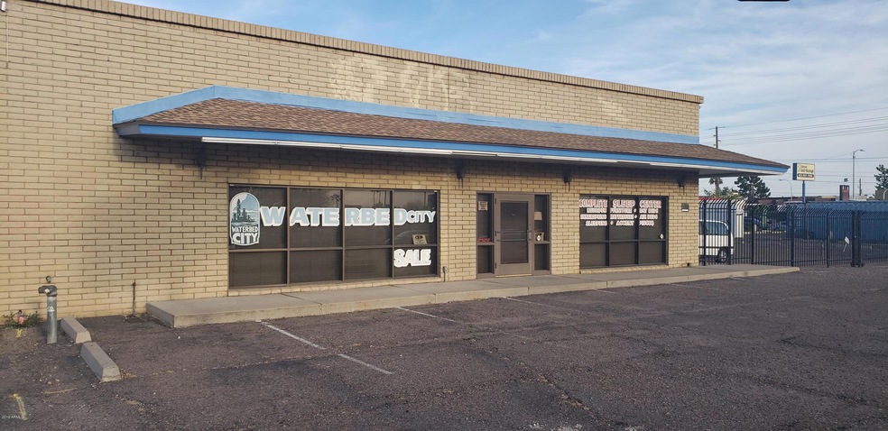 9015 N 43rd Ave, Phoenix, AZ 85051 - photo 1