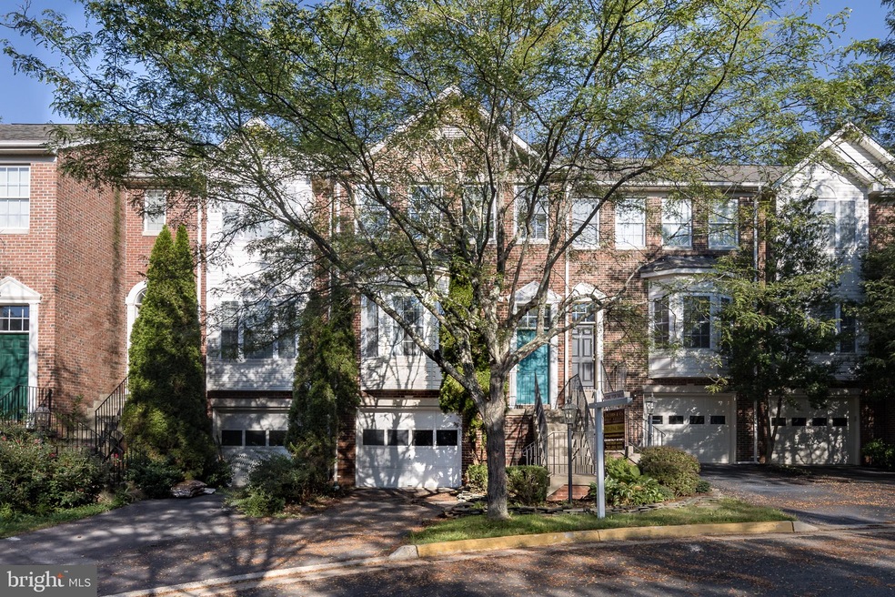 810 Col Edmonds Ct, Warrenton, VA 20186 - photo 1