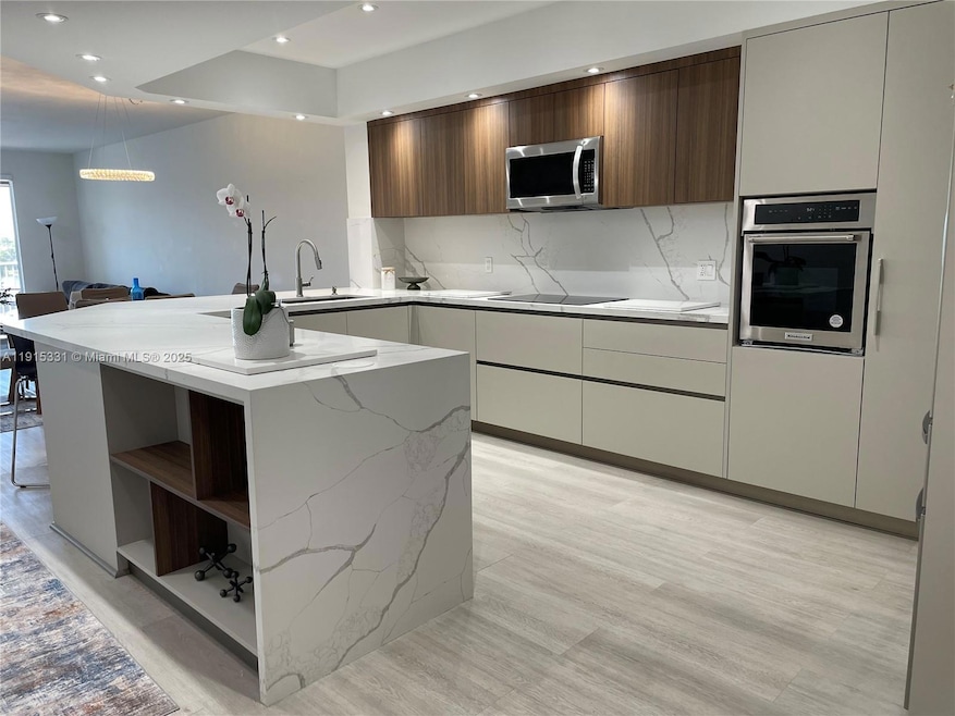 10730 NW 66th St unit 402, Doral, FL 33178 - photo 1