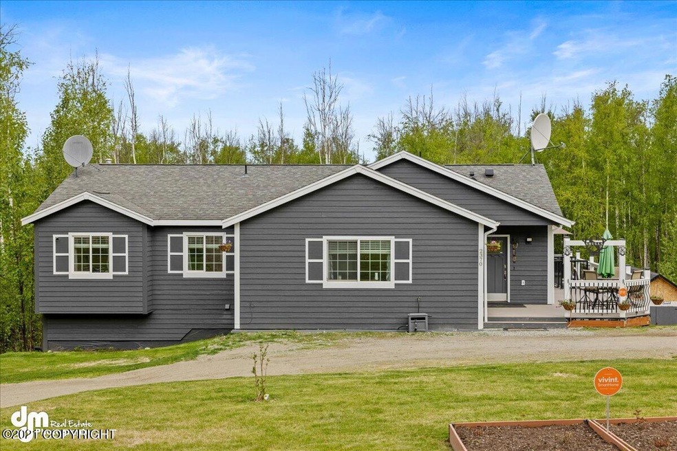 02-Exterior Front-ELKO5482