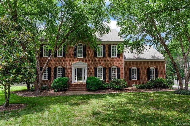 Welcome home to 12312 Chadsworth Ct.  This stunnin