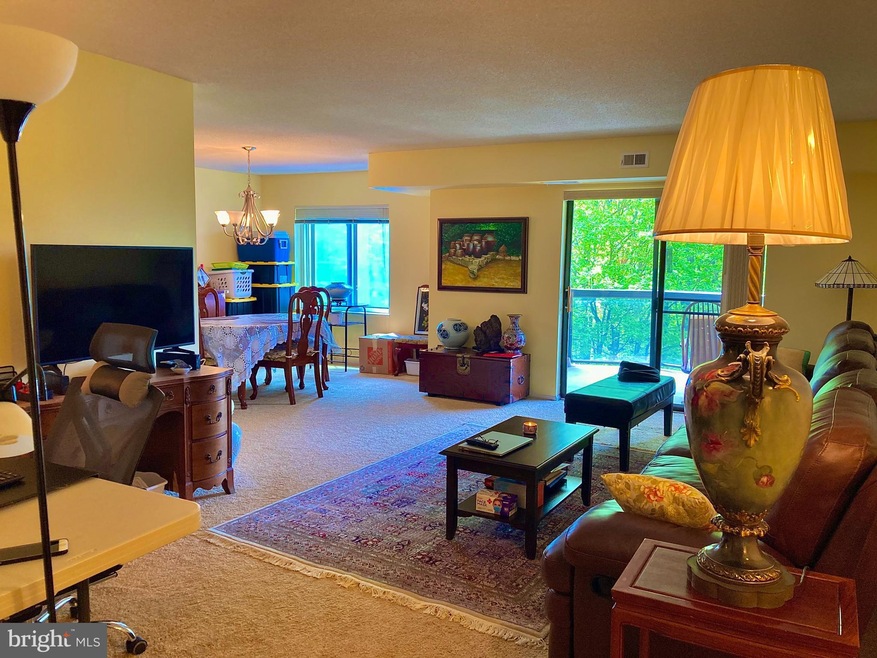 The Rotonda unit 404, McLean, VA 22102 - photo 1