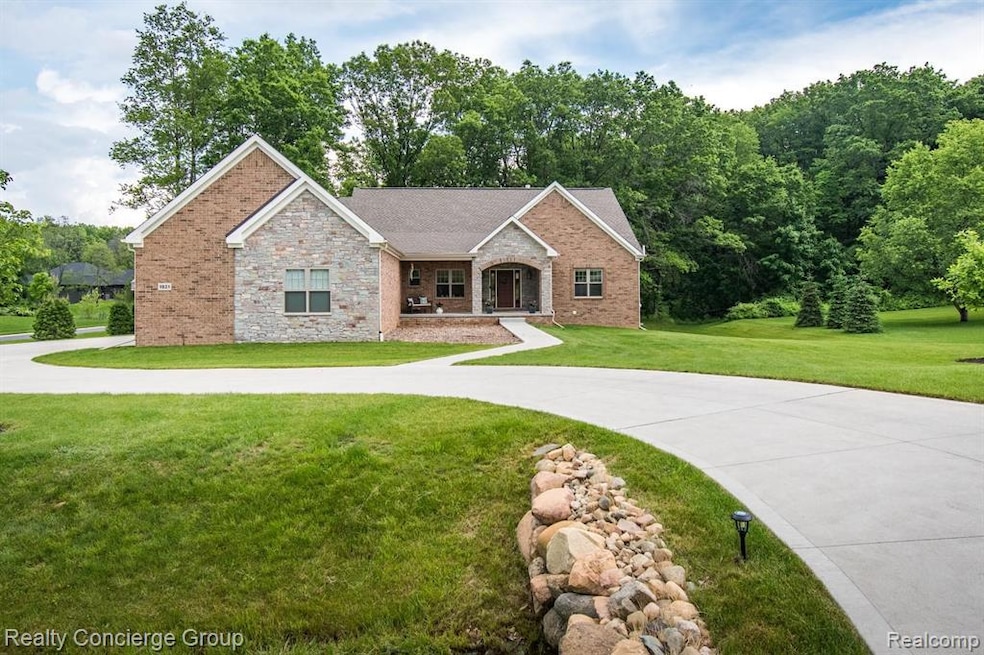 Sold $585,000 • Co-Listing Agent