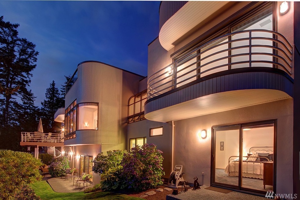 9233 Olympic View Dr, Edmonds, WA 98020 - photo 1