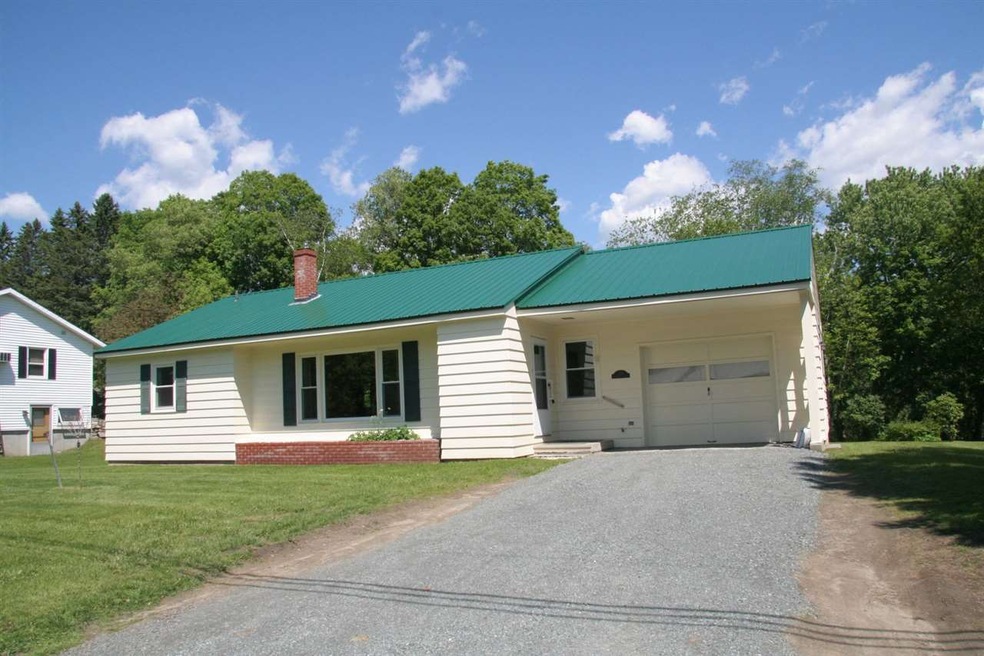 286 Gilman Ave, Saint Johnsbury, VT 05819 - photo 1