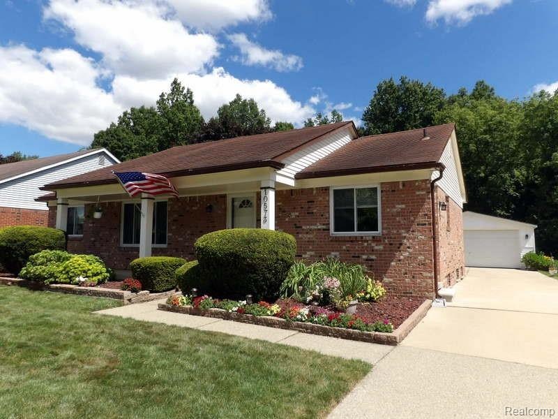 EXCELLENT T.Y. LOCATION IN THE DESIRABLE FOXCROFT SUB! SAME OWNER LAST 34 YEARS! UP TO CITY CODE!