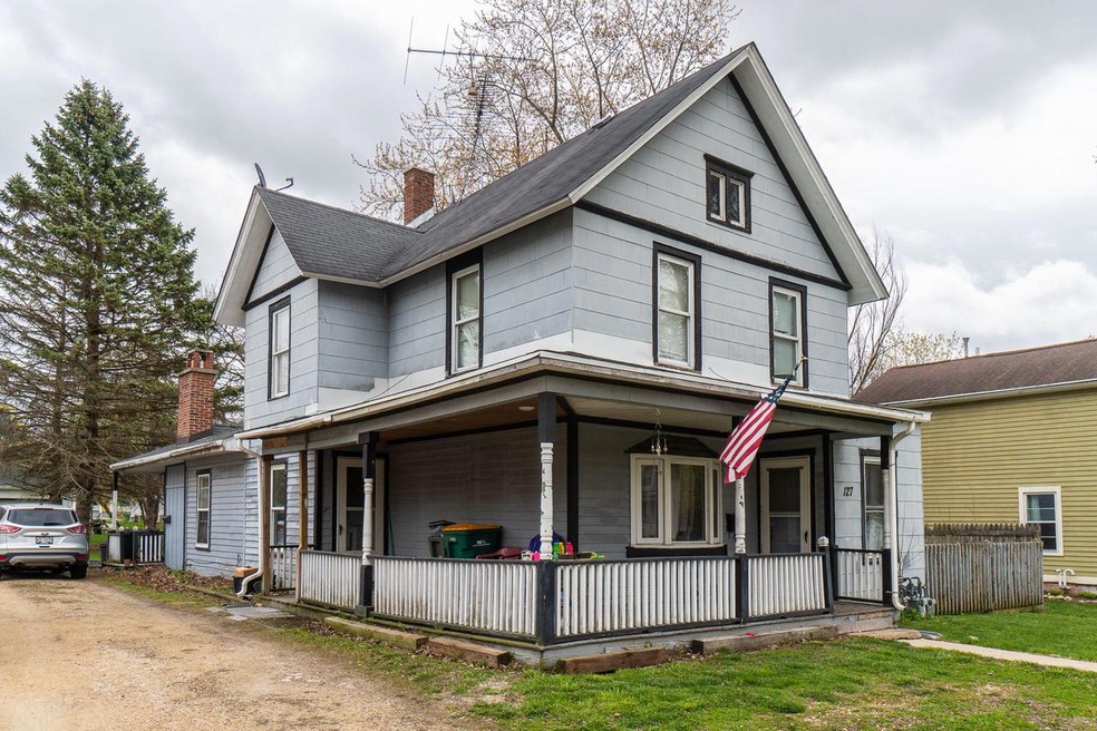 127 S Fourth St