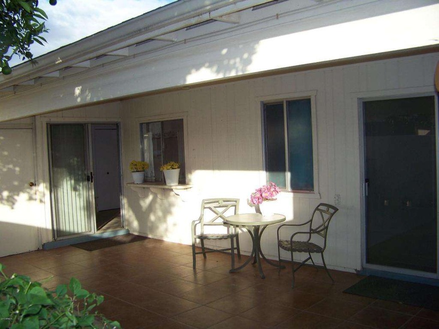 10963 W Santa fe Dr unit 32, Sun City, AZ 85351 - photo 1