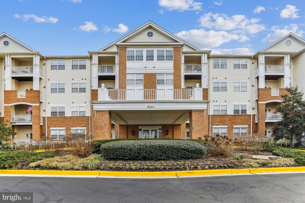 2605 Chapel Lake Dr unit 304, Gambrills, MD 21054 - photo 1