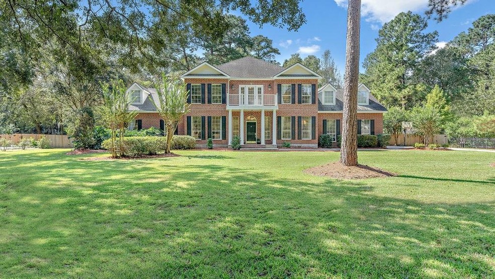 Stately Georgian Style home on oversized lot