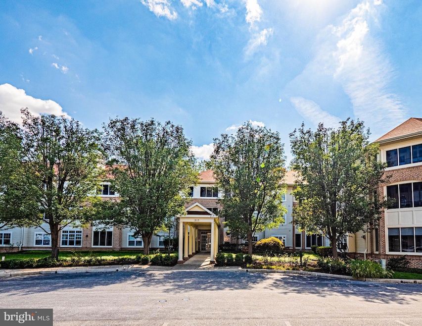 Pending $394,900 • Co-Listing Agent