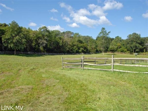 4 Meetinghouse Rd, Chilmark, MA 02535 - photo 1