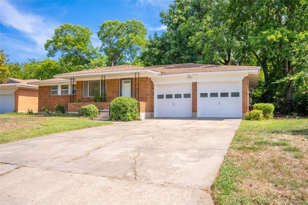 1717 Crescent St, Denton, TX 76201 - photo 1