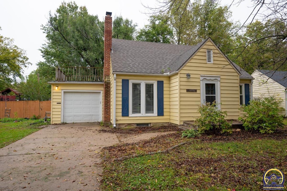 1150 SW Collins Ave, Topeka, KS 66604 - photo 1