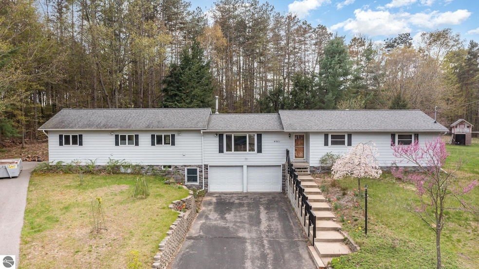 Under Contract $299,900